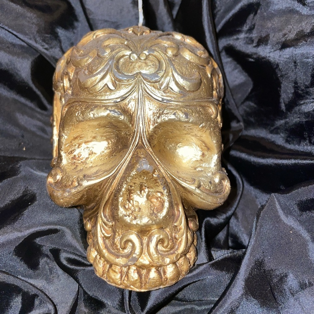 ✨🖤 Gold Skull Candle 🖤✨